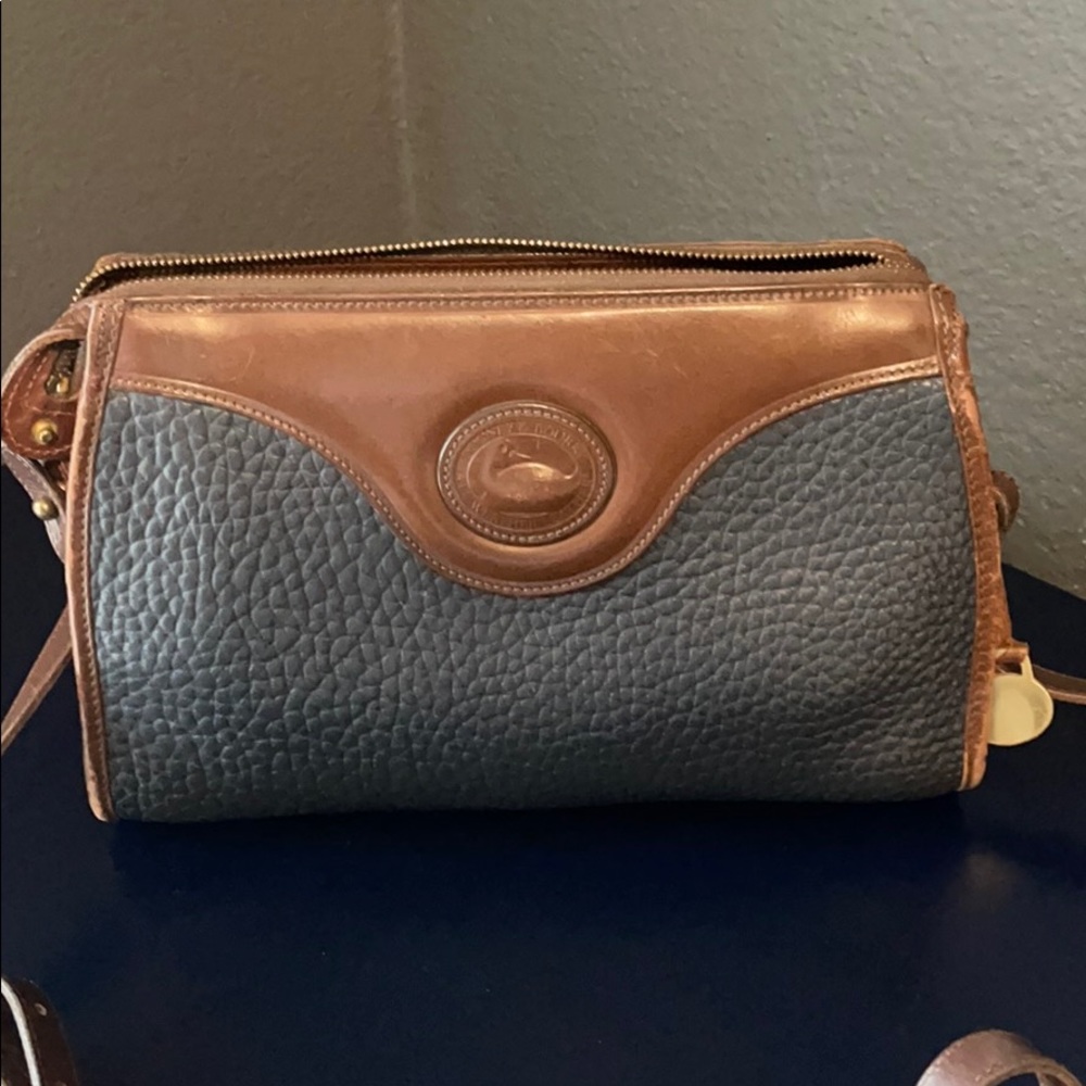Dooney &Bourke navy pebbled leather crossbody